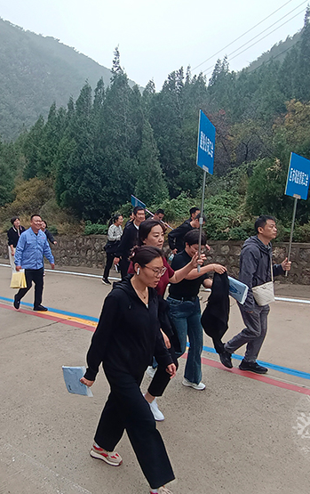 運城：舉辦秋季職工登高活動